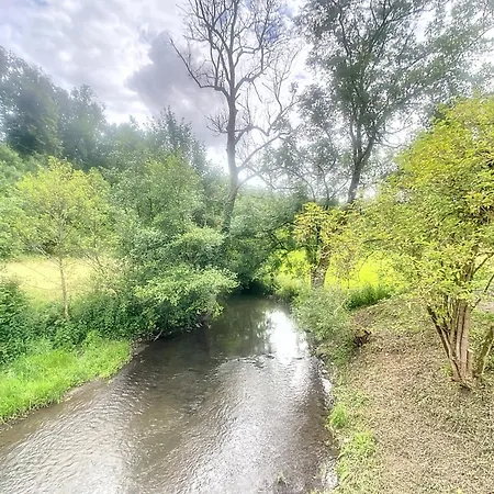 Les Longs Pres Апартаменты