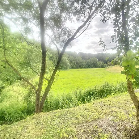 Les Longs Pres Apartament